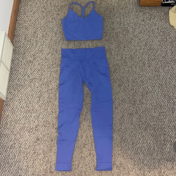 SET Active Pants - SET ACTIVE SET in snow cone!💙 Size small for both top and leggings!